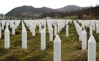 Cmentarz w Srebrenicy