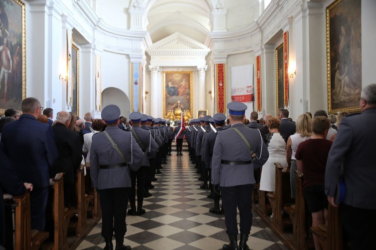 Wojeówdzkie Święto Policji na Świętym Krzyżu