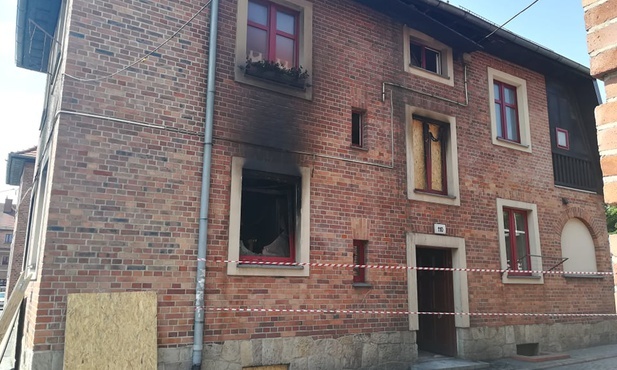 Ruda Śląska. Oględziny kamienicy po wybuchu butli z gazem