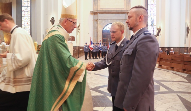 Katowice. Eucharystia z okazji 100-lecia Policji Państwowej