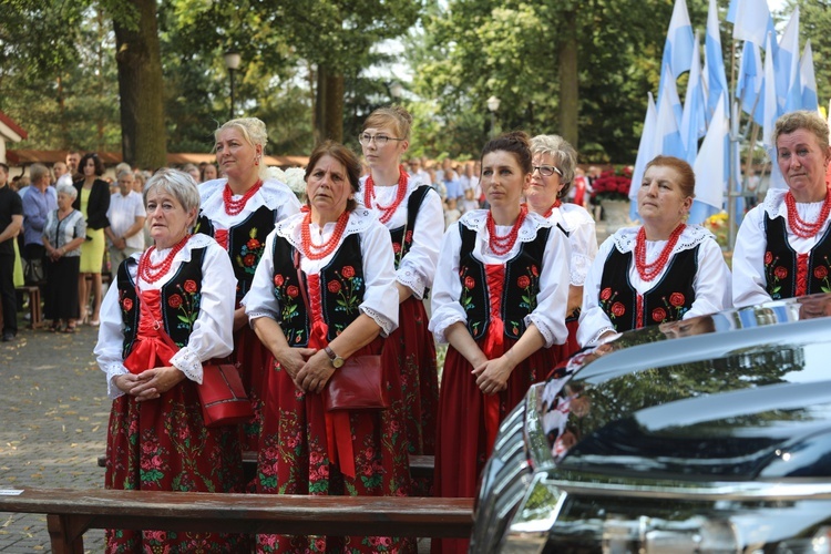 Pielgrzymka kierowców i poświęcenie samochodów w Rychwałdzie - 2019