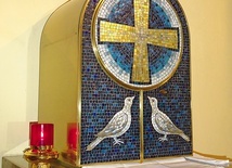 Tabernakulum w kościele św. Alberta Wielkiego w Gliwicach  (s. A.M. Kurek PDDM, 2012 r.).