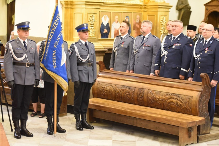 100 lat Policji