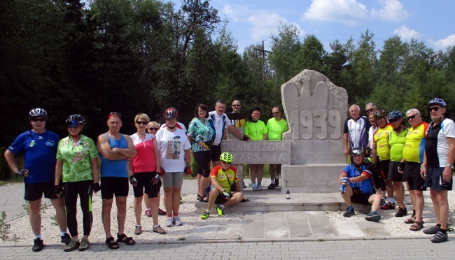 Rowerowa wyprawa IPN