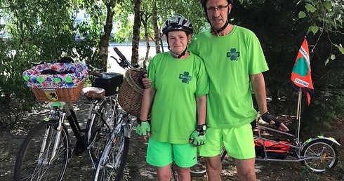 1400 km rowerem dla Nadii. Marzenie małżonków ze Szczecinka