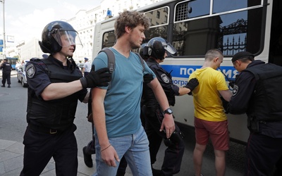 Rosja: Policja zatrzymała co najmniej 520 osób podczas i przed protestem opozycji