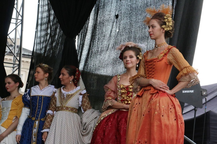 20. Festiwal Tańców Dworskich "Cracovia Danza" 2019 Kraków - Rynek Główny