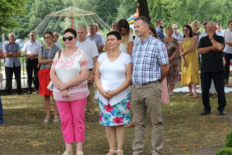 Poświęcenie nowego feretronu Matki Bożej i jubileusz kapłaństwa