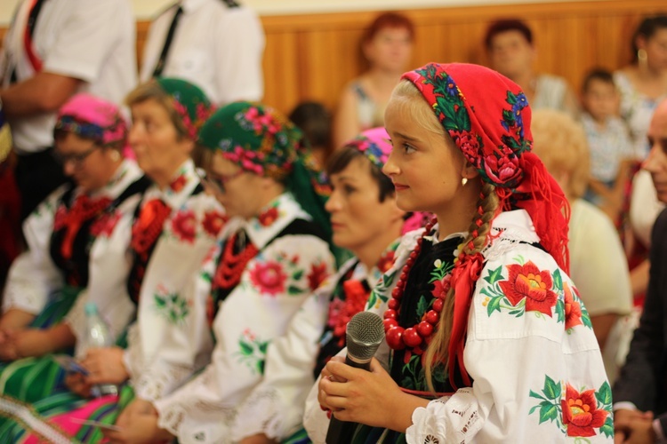 Poświęcenie nowego feretronu Matki Bożej i jubileusz kapłaństwa