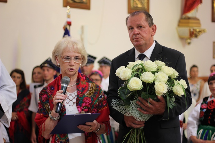 Poświęcenie nowego feretronu Matki Bożej i jubileusz kapłaństwa