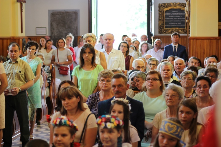 Poświęcenie nowego feretronu Matki Bożej i jubileusz kapłaństwa