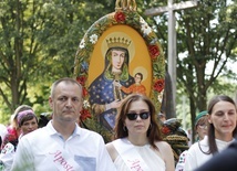 Poświęcenie nowego feretronu Matki Bożej i jubileusz kapłaństwa