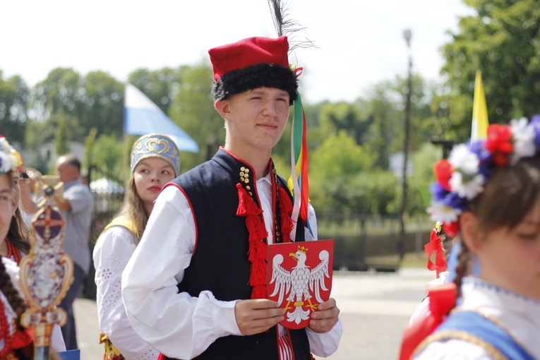 Poświęcenie nowego feretronu Matki Bożej i jubileusz kapłaństwa