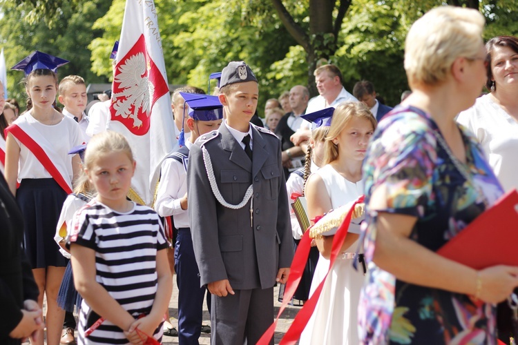 Poświęcenie nowego feretronu Matki Bożej i jubileusz kapłaństwa