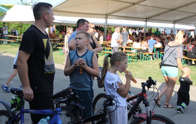 11. Biesiada fundacji "Krzyż Dziecka" w Pisarzowicach - 2019