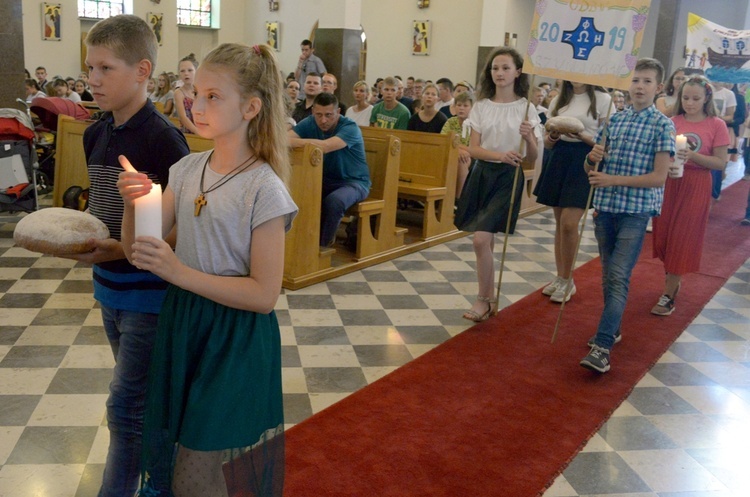 Do sanktuarium Matki Bożej Ostrobramskiej przybyło 8 oaz - 2 z gałęzi Domowego Kościoła oraz 6 dziecięcych i młodzieżowych.