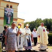 – U dziadków człowiek zawsze jest obsypywany podarunkami – zauważa ks. Buryła.