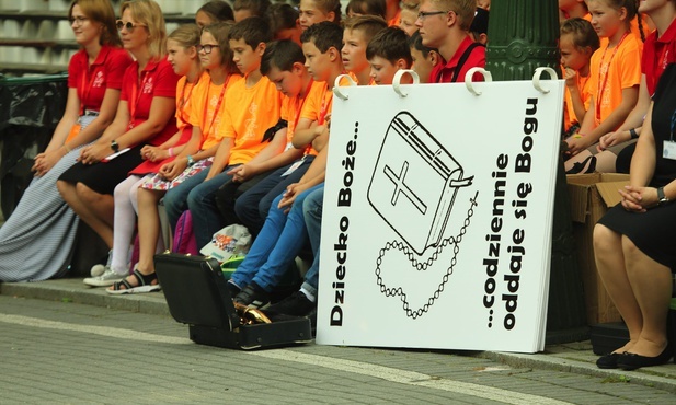 Jaworze/Ustroń/Koniaków. Uczestnicy wakacyjnych oaz rekolekcyjnych spotkali się na Dniu Wspólnoty