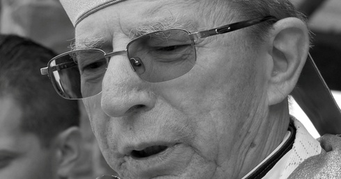 Śp. bp Stefan Siczek (1937-2012).