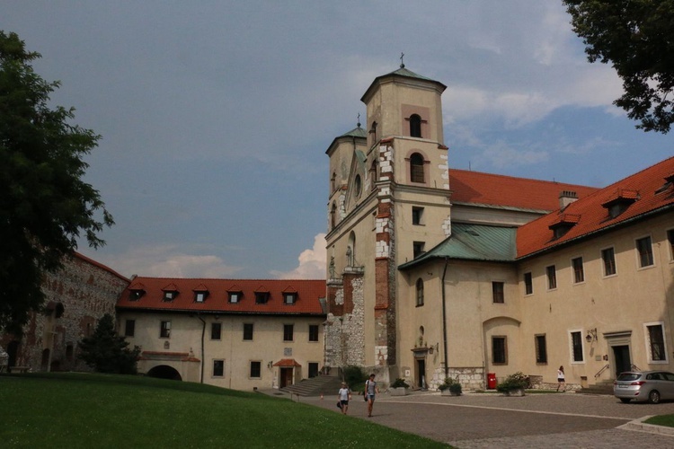 Tyniec. Prezentacja tajników konserwacji zabytków