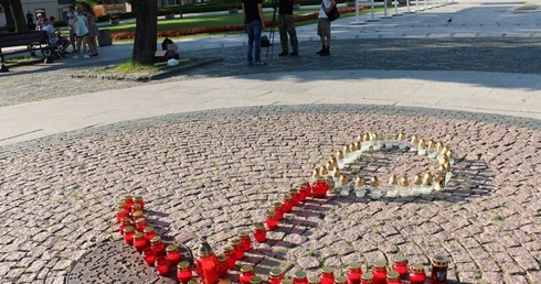 1 sierpnia uczcijmy pamięć powstańców warszawskich.