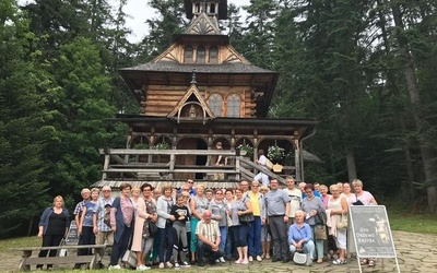 Zakopane, kaplica na Jaszczurówce. Pielgrzymka ze Stalowej Woli.