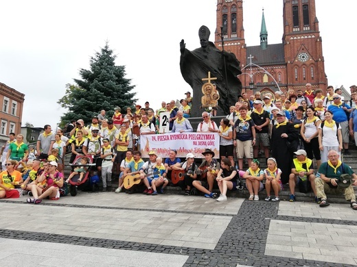 Pielgrzymi wyruszyli z Rybnika na Jasną Górę