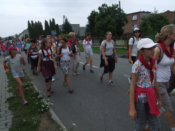 74 Piesza Rybnicka Pielgrzymka - przemarsz grup