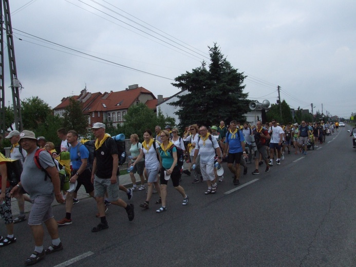 74 Piesza Rybnicka Pielgrzymka - przemarsz grup