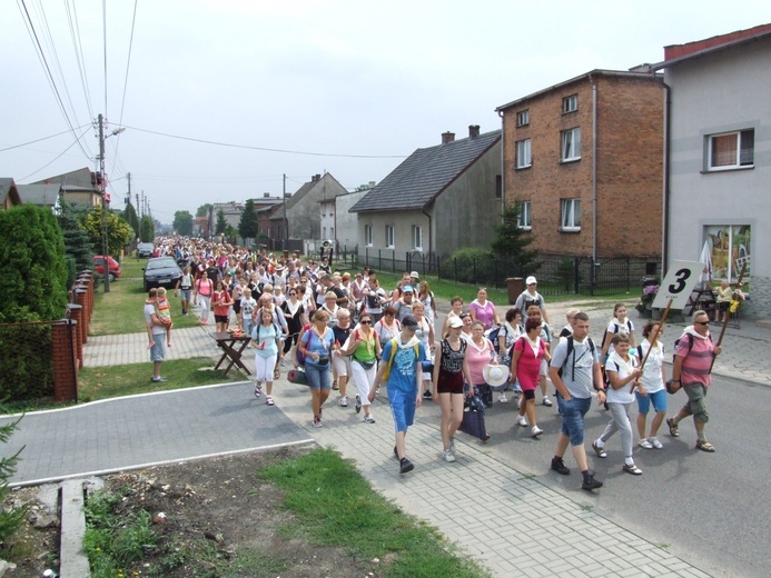 74 Piesza Rybnicka Pielgrzymka - przemarsz grup