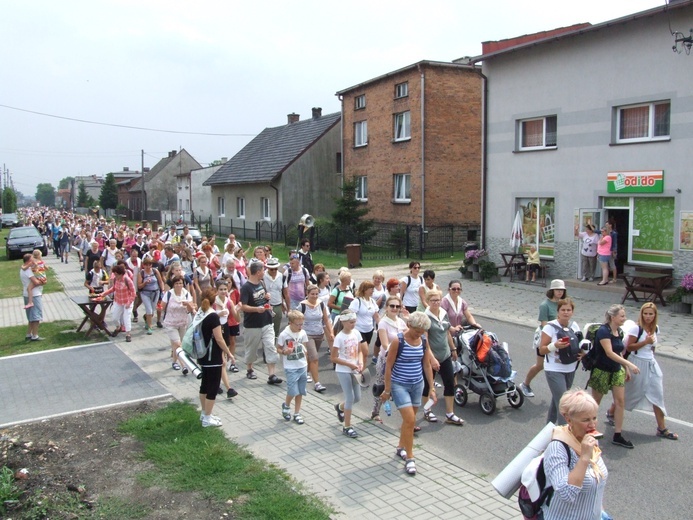 74 Piesza Rybnicka Pielgrzymka - przemarsz grup