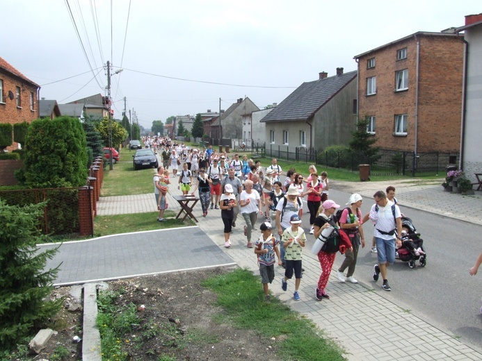 74 Piesza Rybnicka Pielgrzymka - przemarsz grup