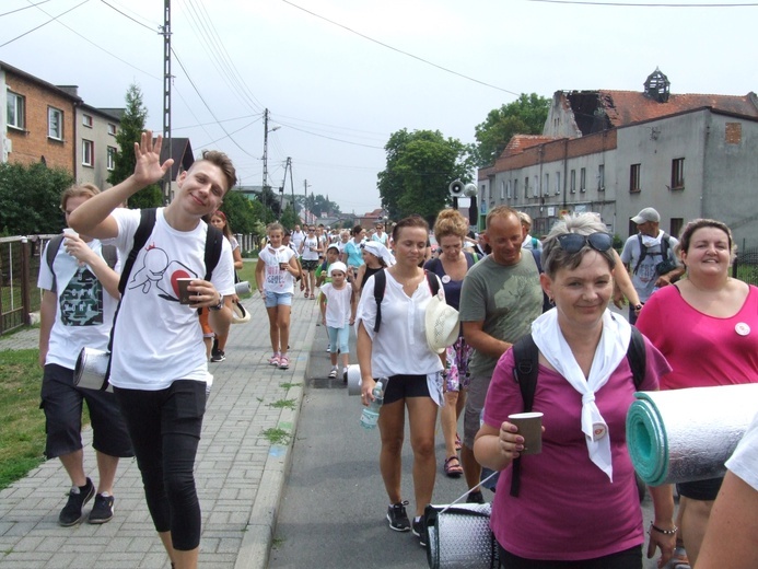 74 Piesza Rybnicka Pielgrzymka - przemarsz grup