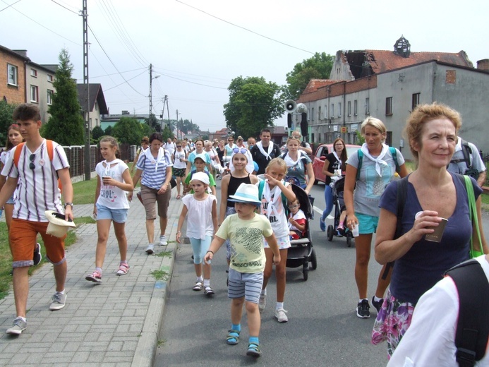 74 Piesza Rybnicka Pielgrzymka - przemarsz grup