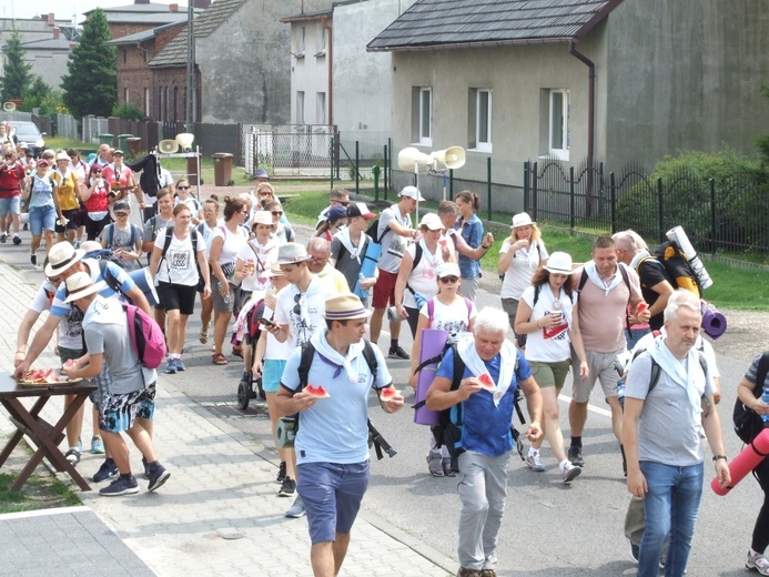 74 Piesza Rybnicka Pielgrzymka - przemarsz grup