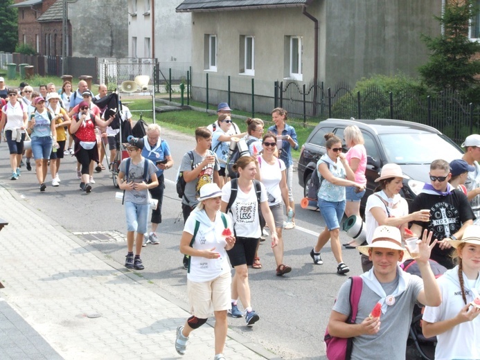 74 Piesza Rybnicka Pielgrzymka - przemarsz grup