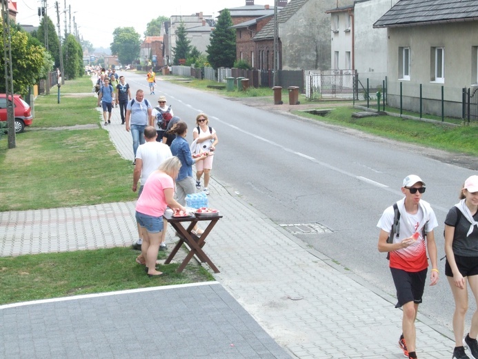 74 Piesza Rybnicka Pielgrzymka - przemarsz grup