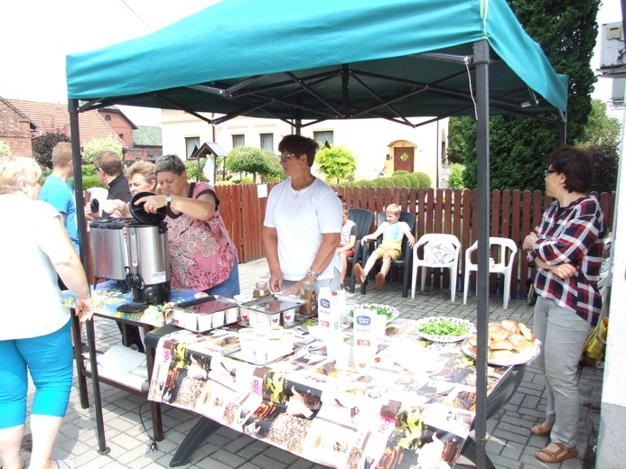 74 Rybnicka Pielgrzymka - odpoczynek w Wilczy