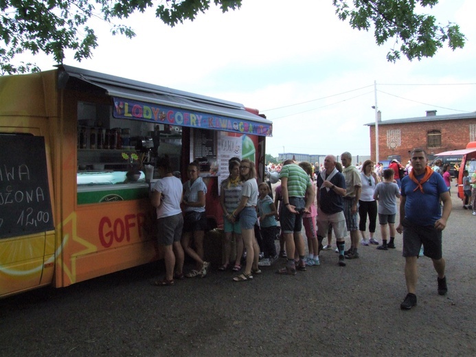 74 Rybnicka Pielgrzymka - odpoczynek w Wilczy