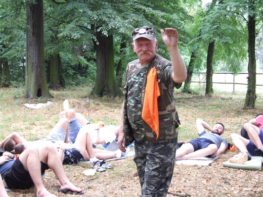 74 Rybnicka Pielgrzymka - odpoczynek w Wilczy