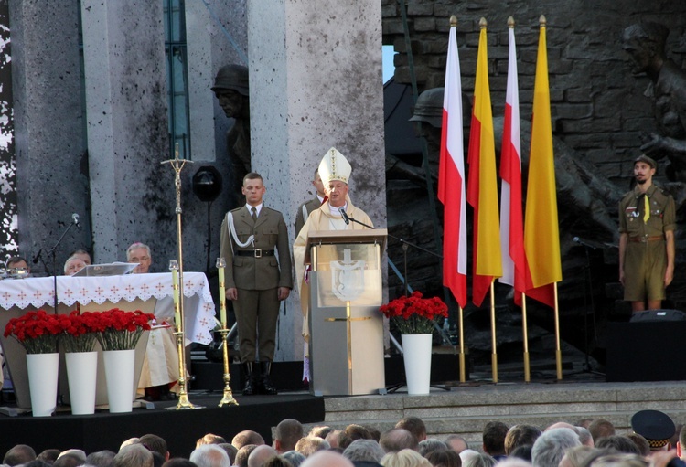 Uroczystości przed Pomnikiem Powstania Warszawskiego