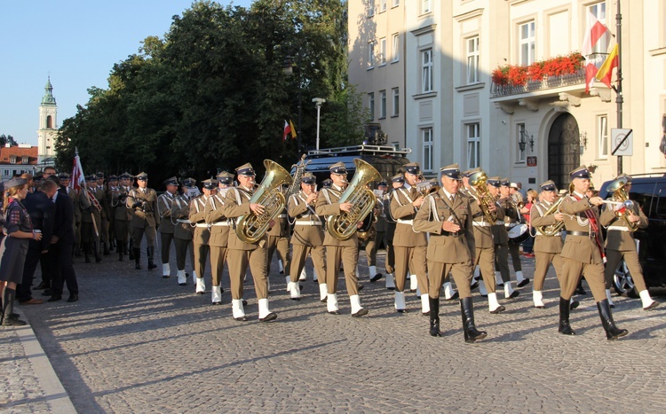 Uroczystości przed Pomnikiem Powstania Warszawskiego