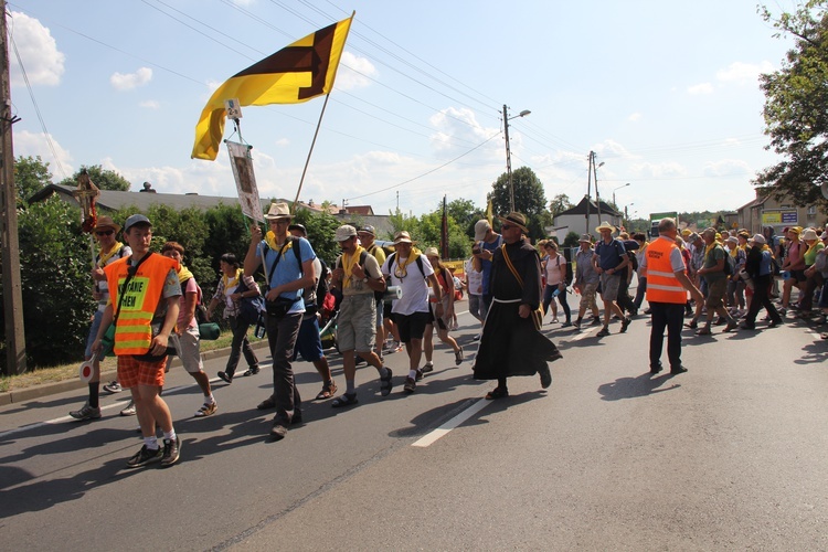 74. Piesza Rybnicka Pielgrzymka - postój w Górnikach