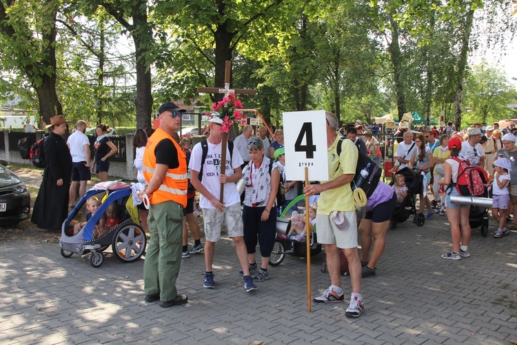 74. Piesza Rybnicka Pielgrzymka - postój w Górnikach