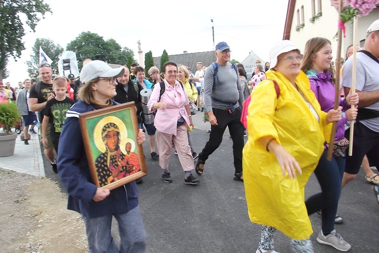 Piesza Pielgrzymka na Jasną Górę - cz. 2