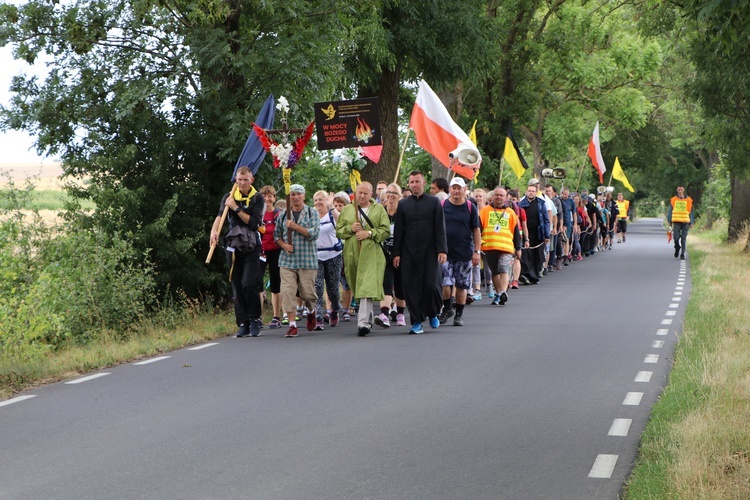 Kaszubska Pielgrzymka uczciła bohaterów powstania warszawskiego