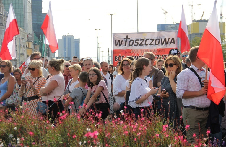 Godzina "W" na rondzie Dmowskiego