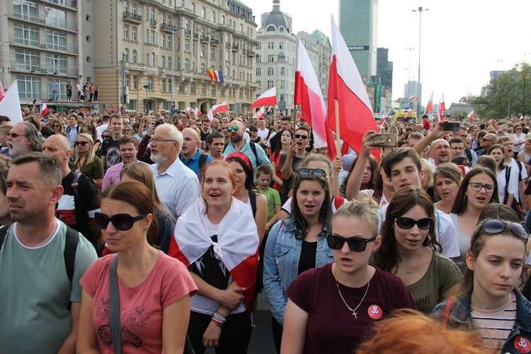 Godzina "W" na rondzie Dmowskiego