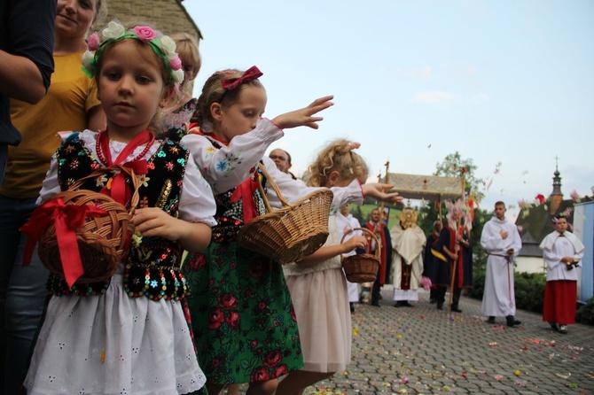 Krużlowa. Rozpoczęcie odpustu ku czci Przemienienia Pańskiego