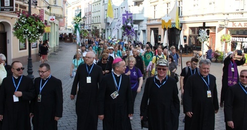 Zielonogórska piesza pielgrzymka w drodze na Jasną Górę